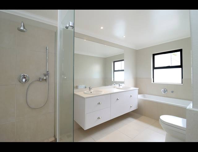 4 BEDROOM HOUSE FOR SALE IN NORWOOD